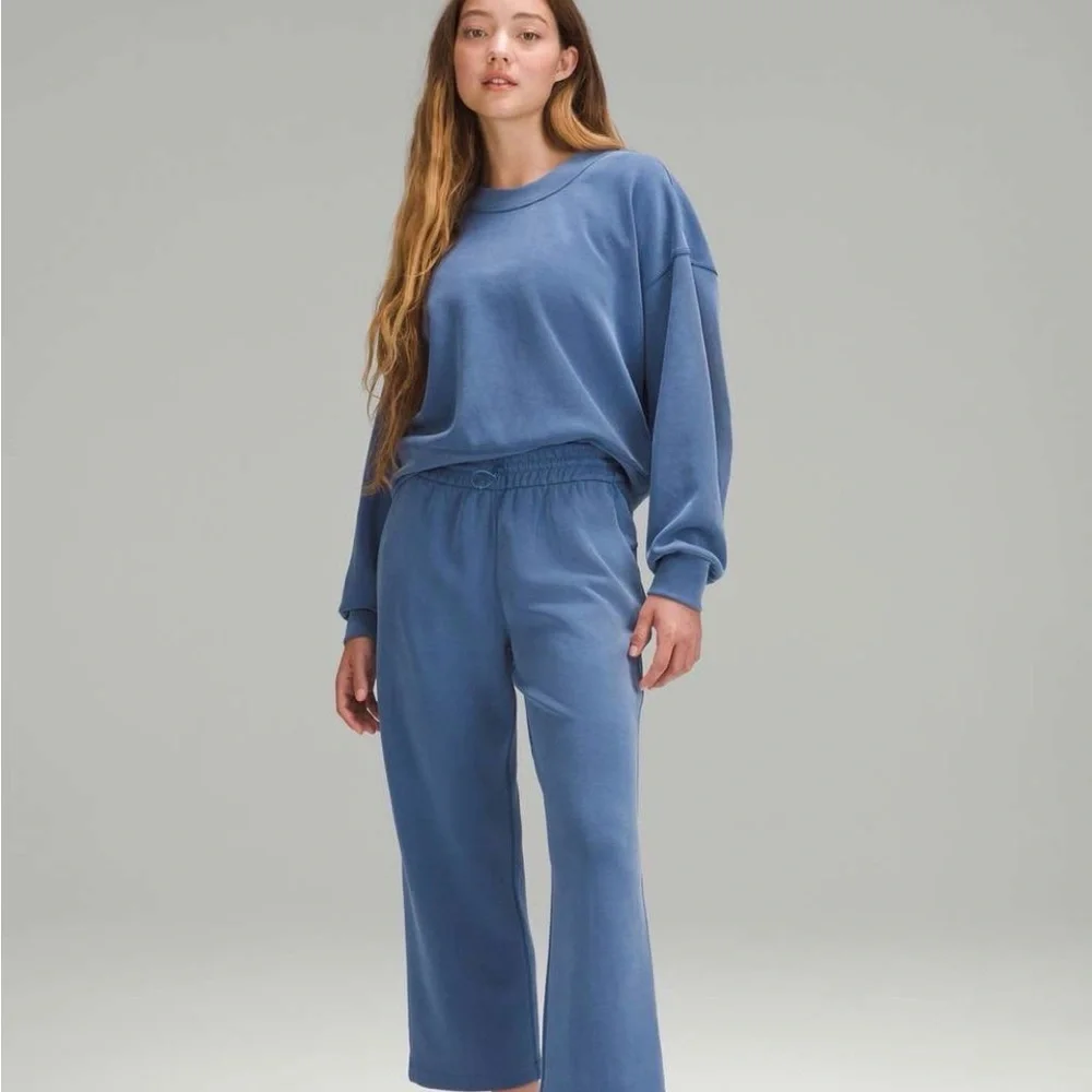 Lululemon Women’s High Waist Cropped Softreme Pants